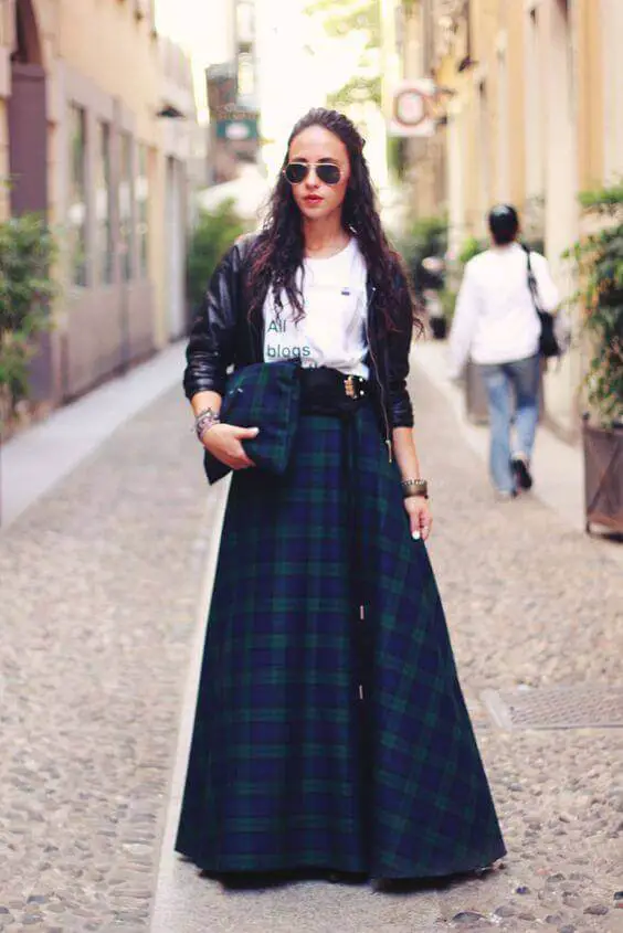 How to Wear a Maxi Skirt Fashionably