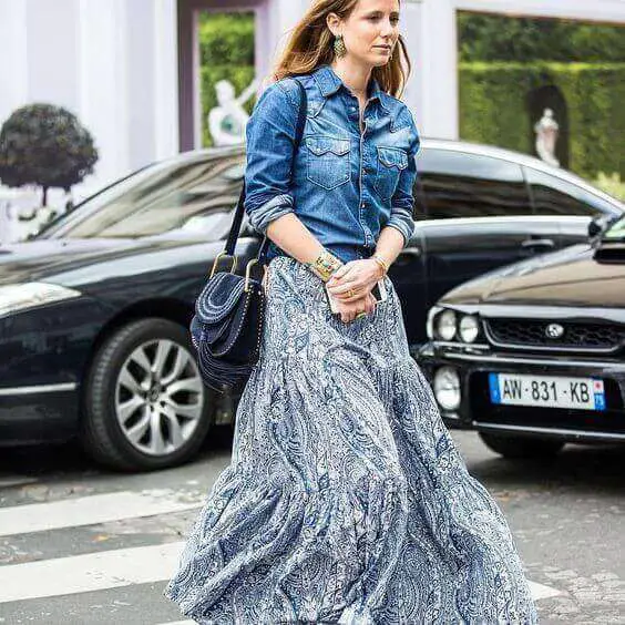 How to Wear a Maxi Skirt Fashionably 