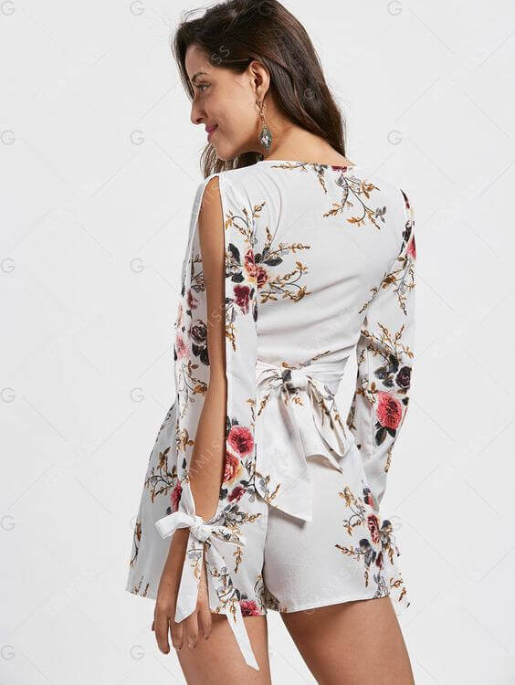 Flowy Sleeves with Slit Opening