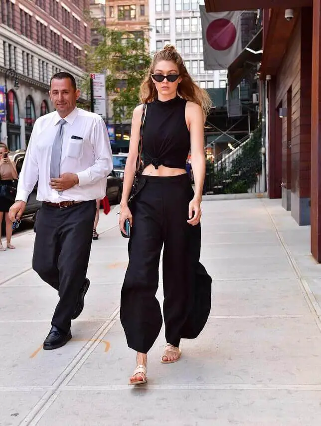 24 Best Black Pants Outfit Ideas to Copy - Miss Prettypink