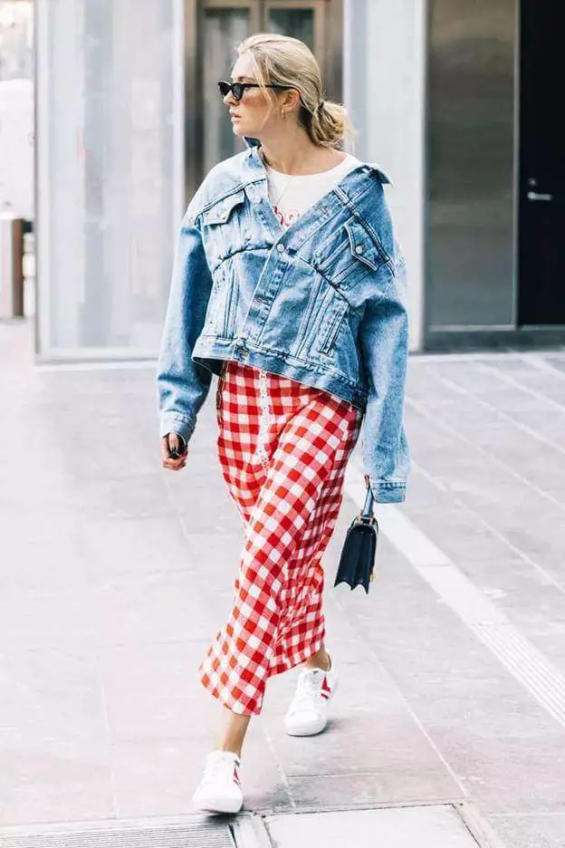 5 Top Color Schemes to Team up with Denim Jacket